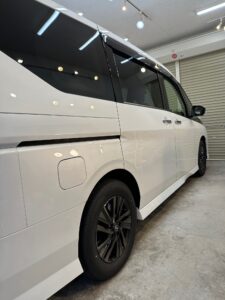 群馬県伊勢崎市で新車ニッサンセレナ
ガラスコーティング施工後