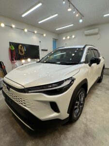 群馬県伊勢崎市でトヨタカローラクロスネオガイアセラミック塗料コーティング施工後