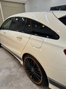 群馬県高崎市より
群馬県伊勢崎市でメルセデスベンツAMGCLA45シューティングブレイクセラミックコーティング施工後