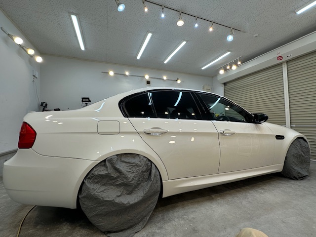 群馬県高崎市より
群馬県伊勢崎市でBMW M3ガラスコーティング施工研磨後