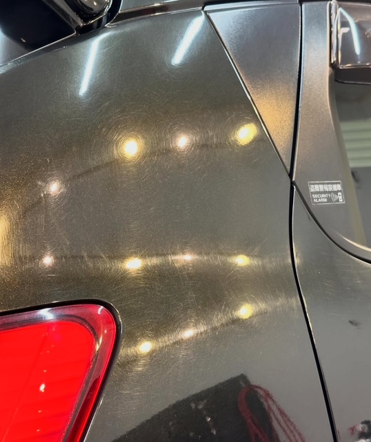 スズキ セルボ 経年車 2工程研磨とガラスコーティング施工前 キズが目立つ状態 群馬県伊勢崎市のコーティング専門店